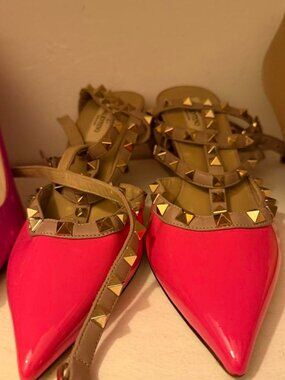 Valentino Garavani Rockstud Hot Pink Patent Heels — Size 38